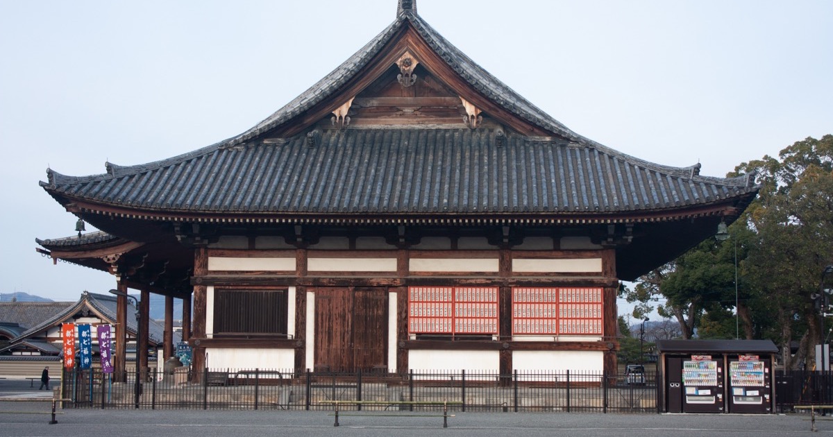An empty temple forecourt in Kyoto early in the morning